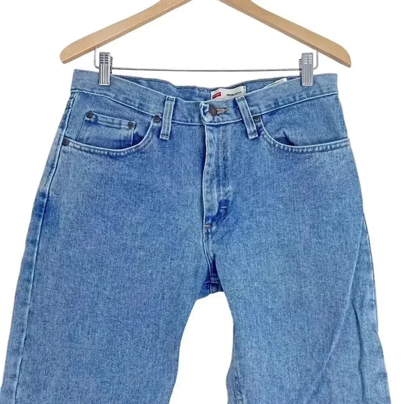 Wrangler Medium Wash Regular Fit Straight Leg Jeans Light Wash Mid Rise 32 x 30 - Picture 2 of 7